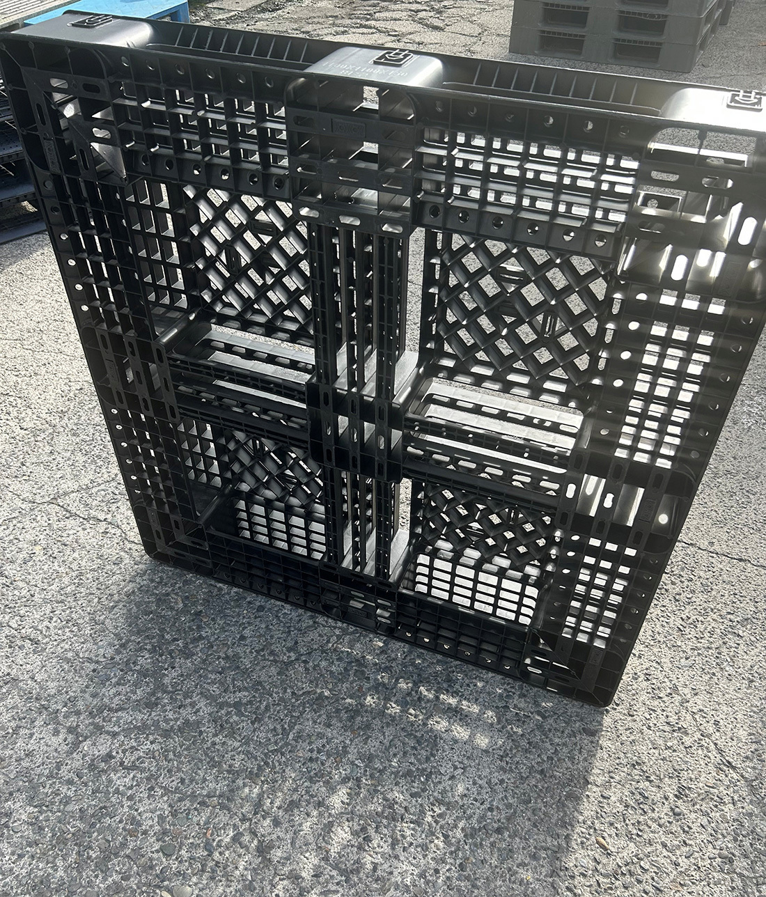 SNP物流　中古プラスチックパレット